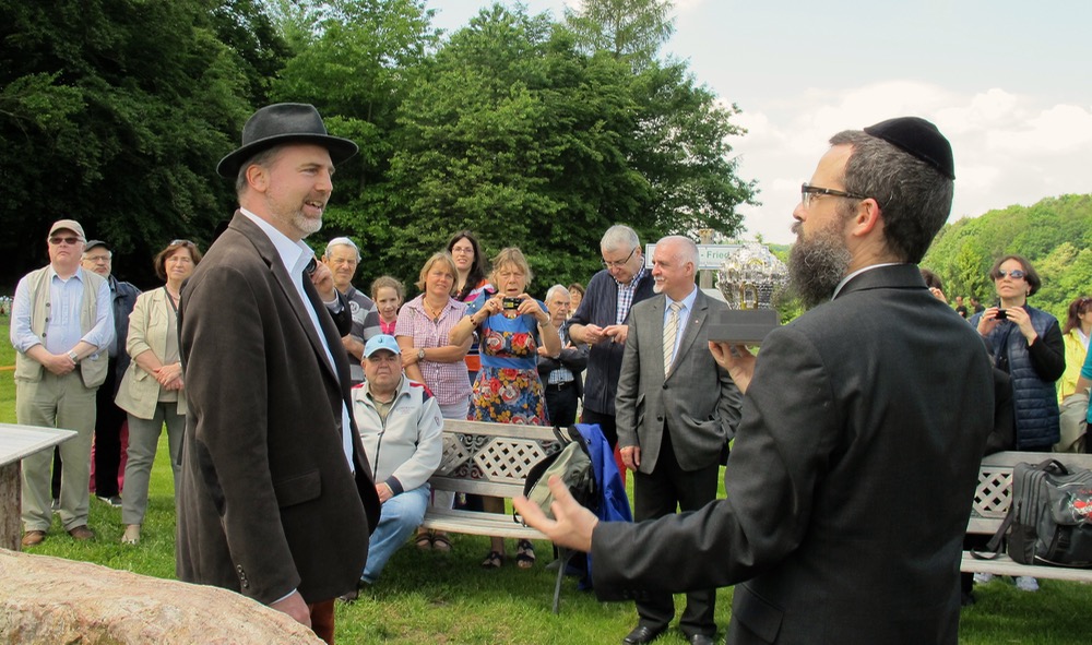Rabbi Mendelson and Thomas Zieringer
