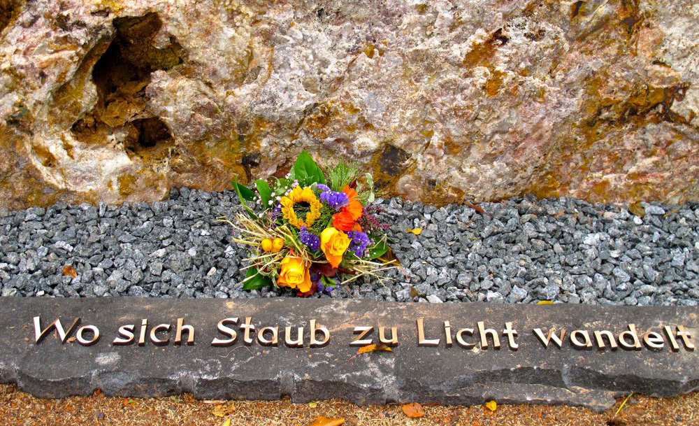 Where dust ist transformed into light